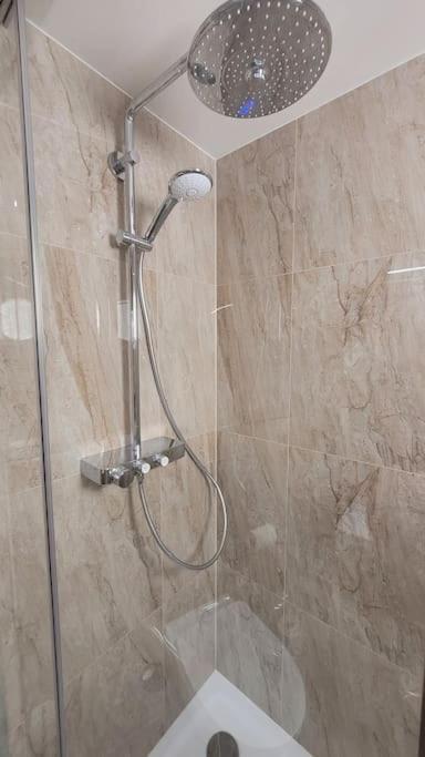 Luxusni Apartman Nedaleko Centra Praag Buitenkant foto